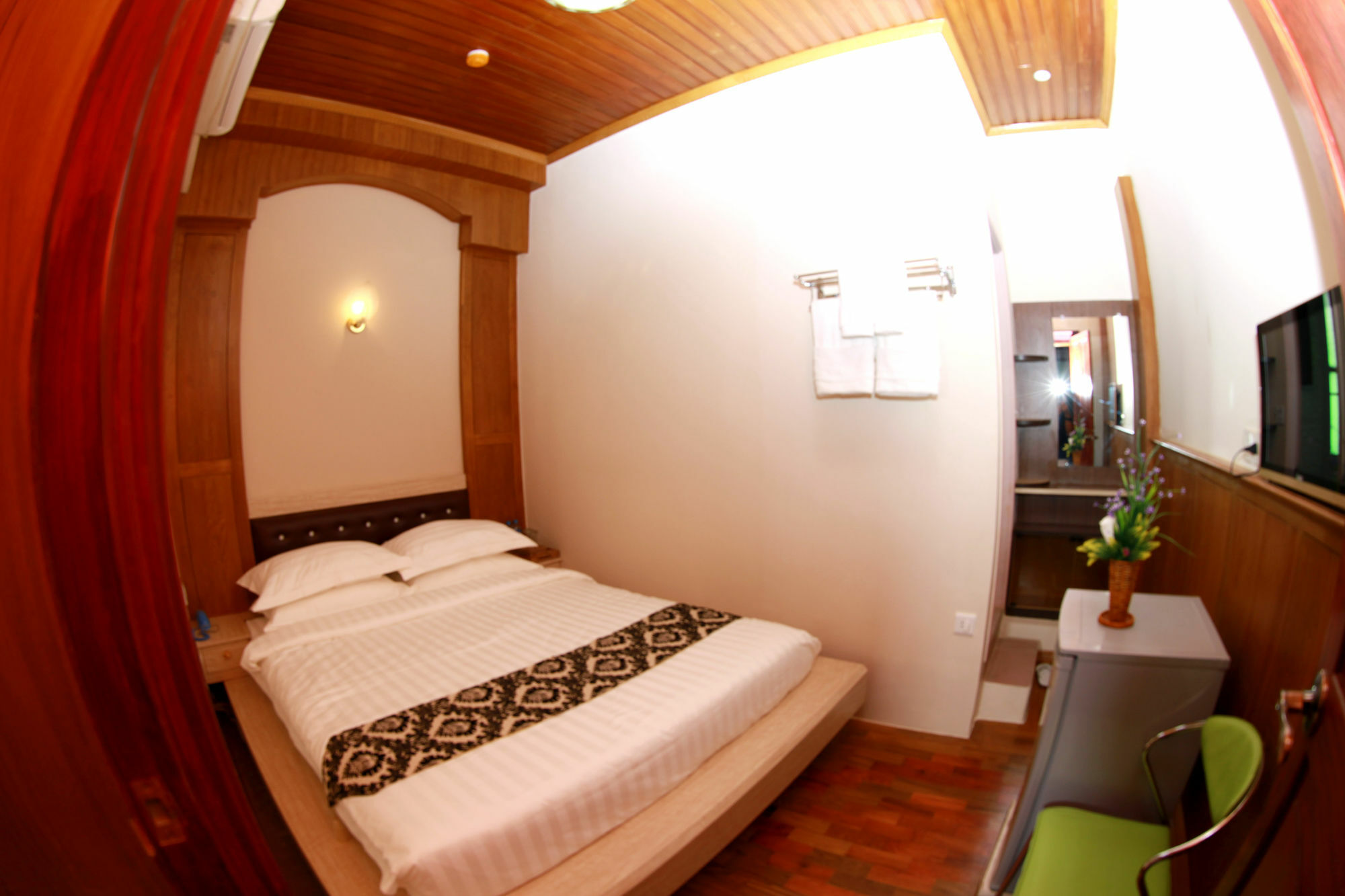 Sule Sapphire Inn Γιανγκόν Εξωτερικό φωτογραφία