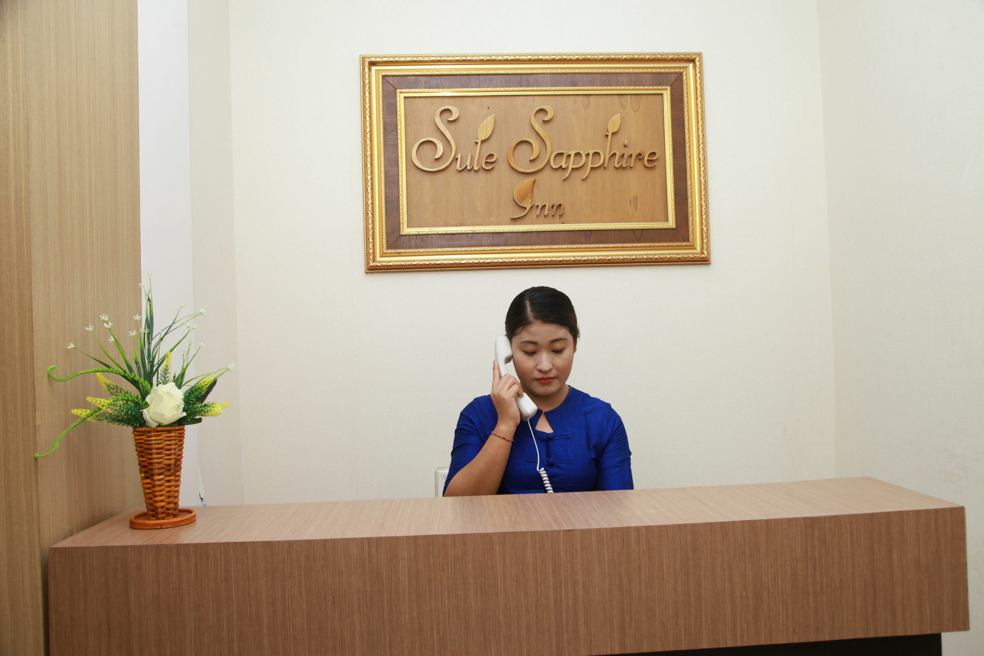 Sule Sapphire Inn Γιανγκόν Εξωτερικό φωτογραφία